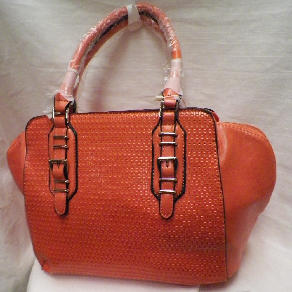 Beautiful Red or Orange Leather purse - Picture 5 of 9